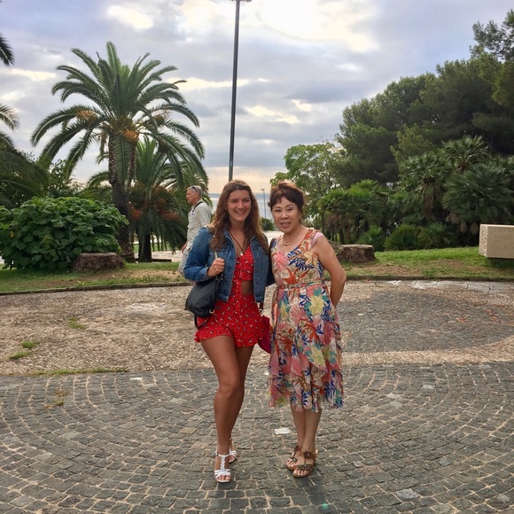 Meet your Posher, Danielle - Picture 4 of 7